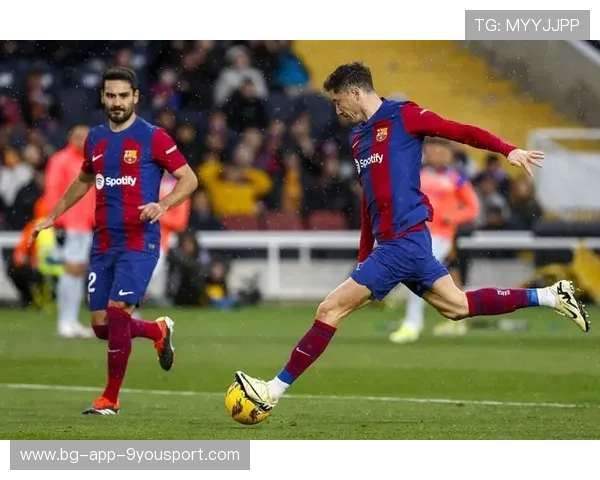 巴萨中场球员远射成为致命一球